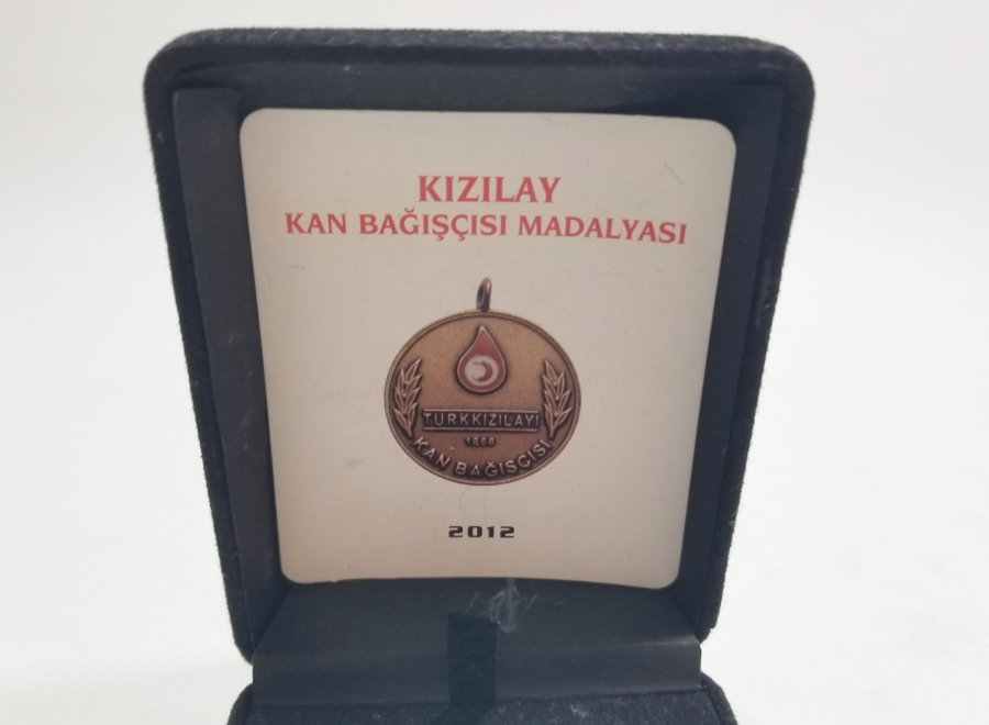 ORİJİNAL KUTUSUNDA ANTİKA BRONZ KAN BAĞIŞÇISI MADALYA