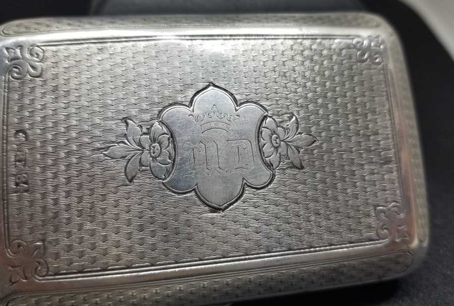 KALEM VE AZNAVUR İŞÇİLİKLİ ANTİKA RUS TÜTÜN TABAKASI