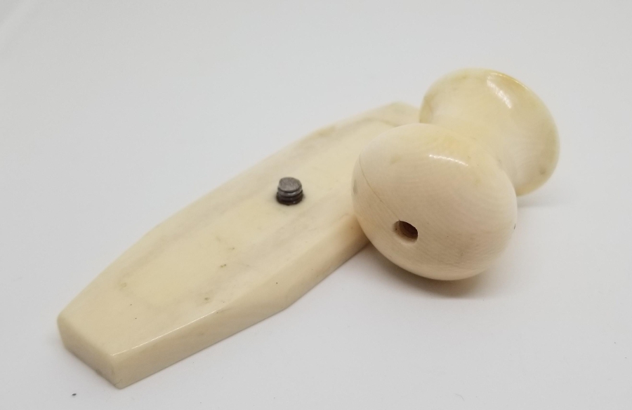 OSMANLI DÖNEMİ LALE FORMLU FİLDİŞİ HATTAT MUMLUĞU