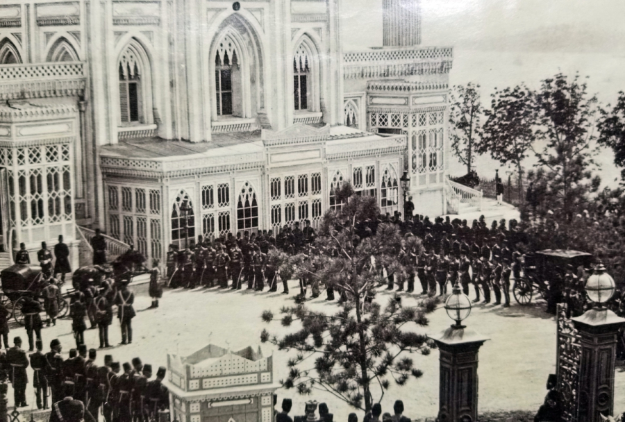 HAMİDİYE CAMİİ'NDE ABDÜLHAMİD HAN'IN CUMA SELAMLIĞI KONULU BÜYÜK BOY NADİR FOTOĞRAF