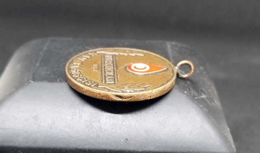 ÜZERİ MİNELİ ANTİKA KAN BAĞIŞÇISI MADALYASI