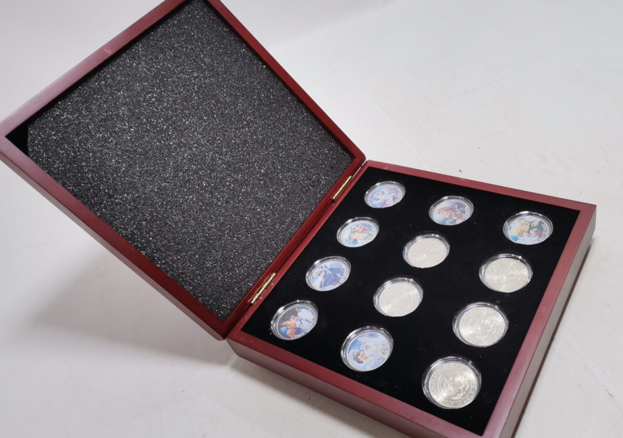 PRENSES DIANA KONULU AHŞAP KUTUSUNDA ÖZEL YAPIM GÜMÜŞ KAPLAMA HATIRA PARA SETİ