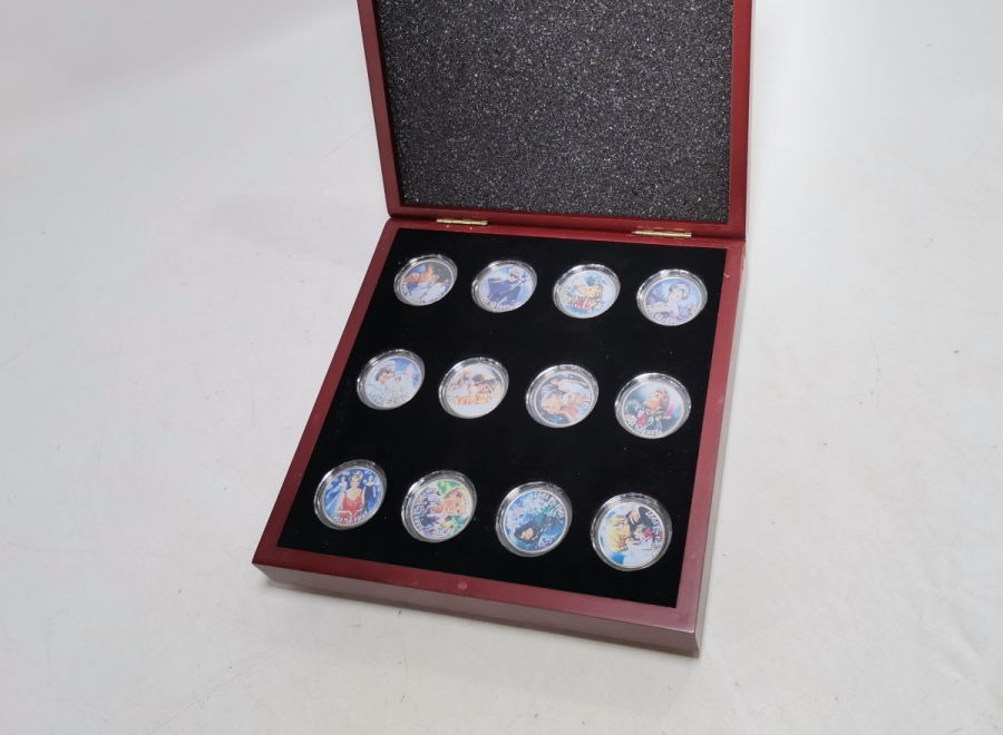 PRENSES DIANA KONULU AHŞAP KUTUSUNDA ÖZEL YAPIM GÜMÜŞ KAPLAMA HATIRA PARA SETİ