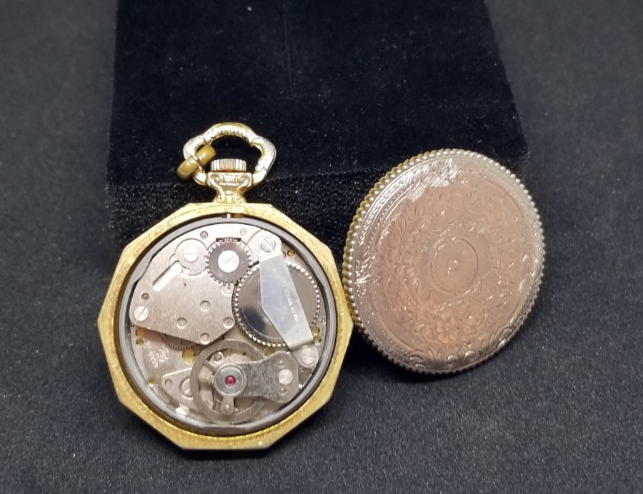 ALTIN KAPLAMA KURMALI ANTİKA KOLYE SAAT