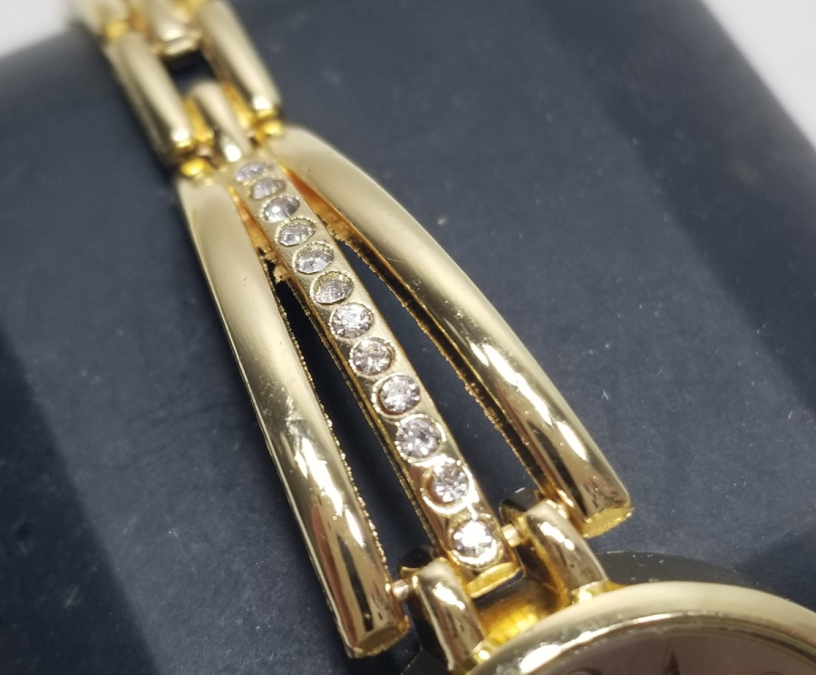 ALTIN KAPLAMA NOSTALJİK KOL SAATİ