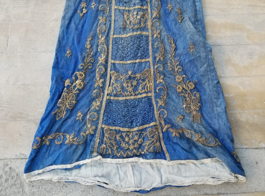 OSMANLI DÖNEMİ İPEK KADİFE BİNDALLI ELBİSE