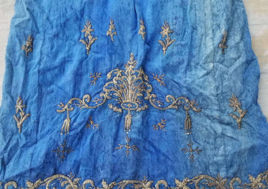 OSMANLI DÖNEMİ İPEK KADİFE BİNDALLI ELBİSE