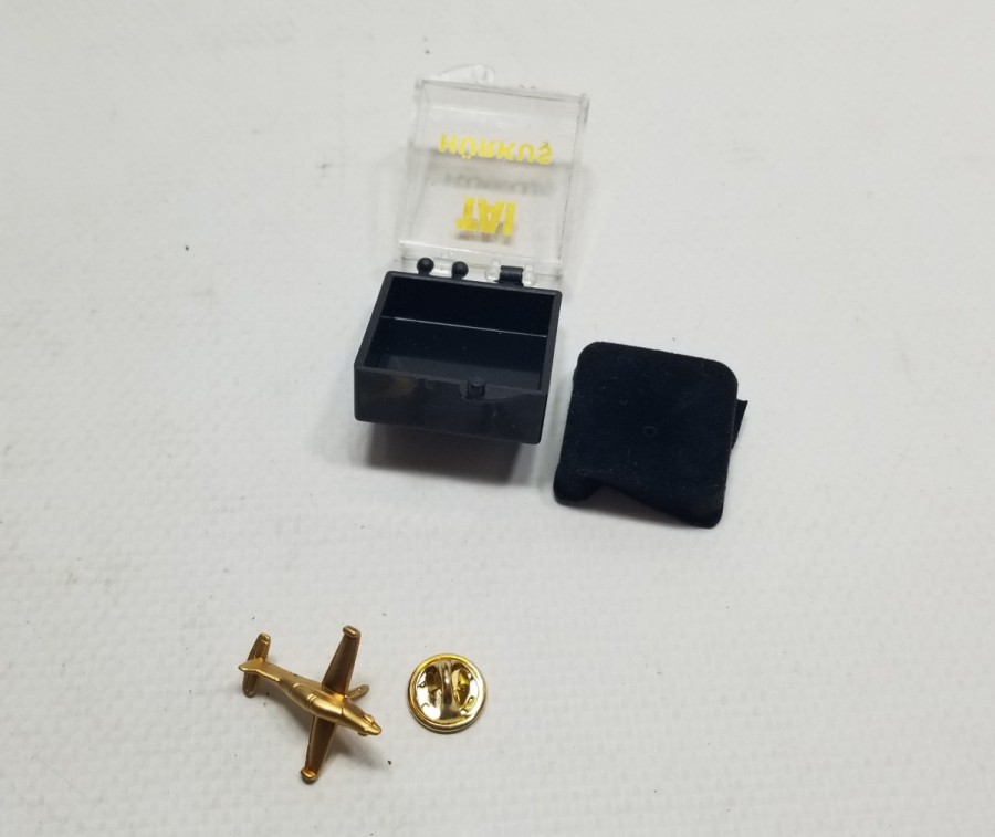 ORİJİNAL KUTUSUNDA ALTIN KAPLAMA HÜRKUŞ ROZET