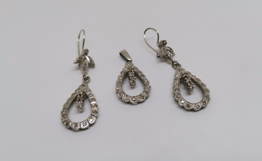 PIRLANTA TAŞLI DAMLA MODEL KOLYE KÜPE TAKIMI