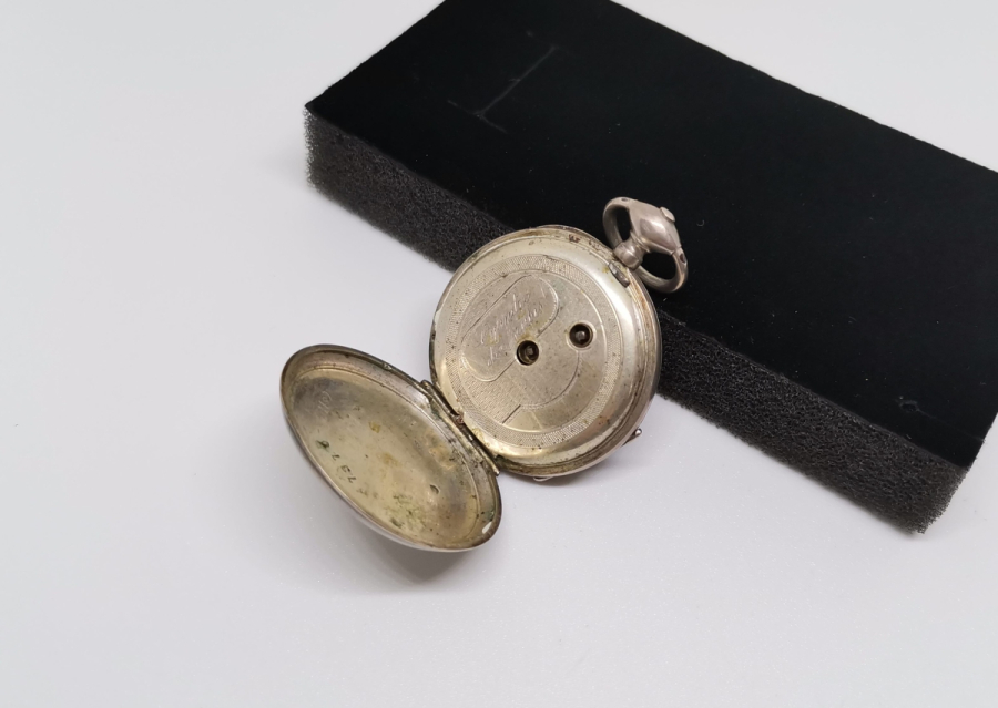 OSMANLI DÖNEMİ GÜMÜŞ KASA ARKADAN KURMALI CEP SAATİ