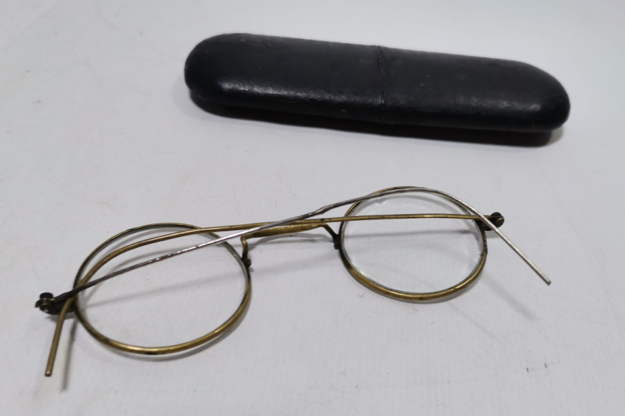 ORİJİNAL KUTUSUNDA OSMANLI DÖNEMİ TÜCCAR GÖZLÜĞÜ