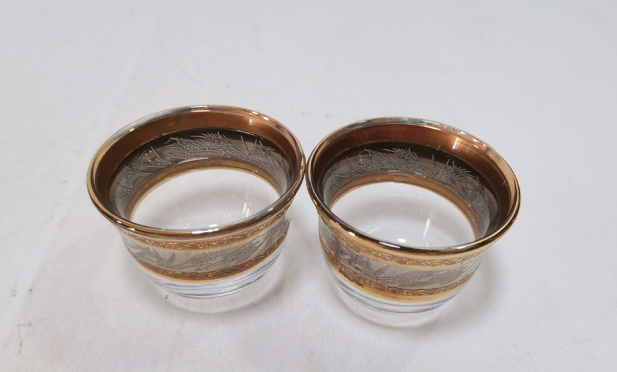 ALTIN VARAKLI VE KABARTMA İŞÇİLİKLİ ANTİKA ÇİFT ZARF FİNCANI