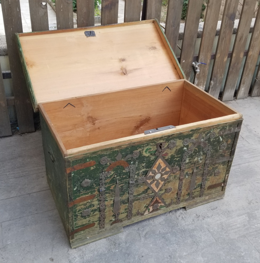 OSMANLI DÖNEMİ NADİR SELVİLİ VE AY YILDIZLI SANDIK