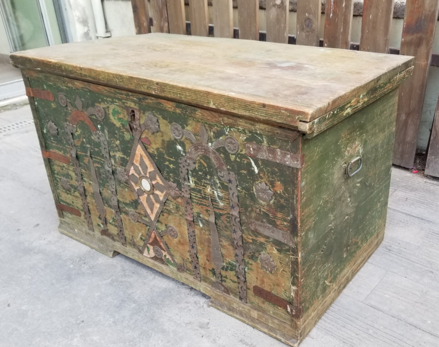 OSMANLI DÖNEMİ NADİR SELVİLİ VE AY YILDIZLI SANDIK