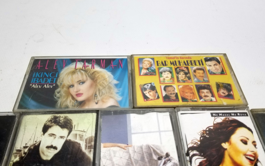 İÇLERİ DOLU NOSTALJİK KASET LOTU