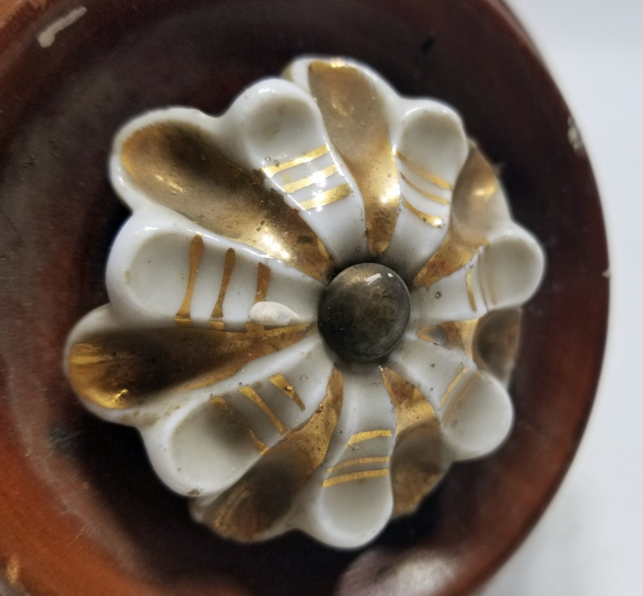 AHŞAP ÜZERİ ALTIN VERMEYLİ PORSELEN APLİKLİ OSMANLI DÖNEMİ NADİR KAPI KOLU