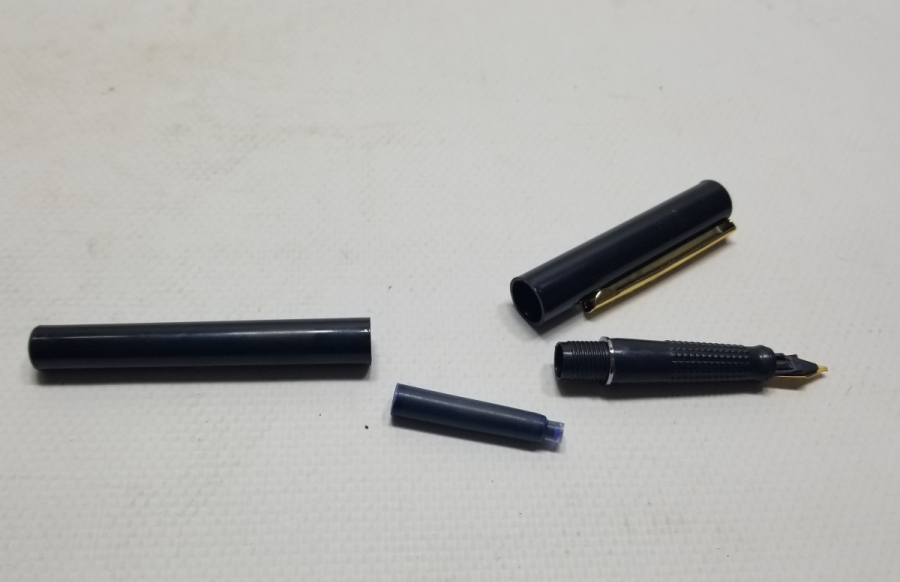 ÇİL KONDİSYONDA DOLMA KALEM