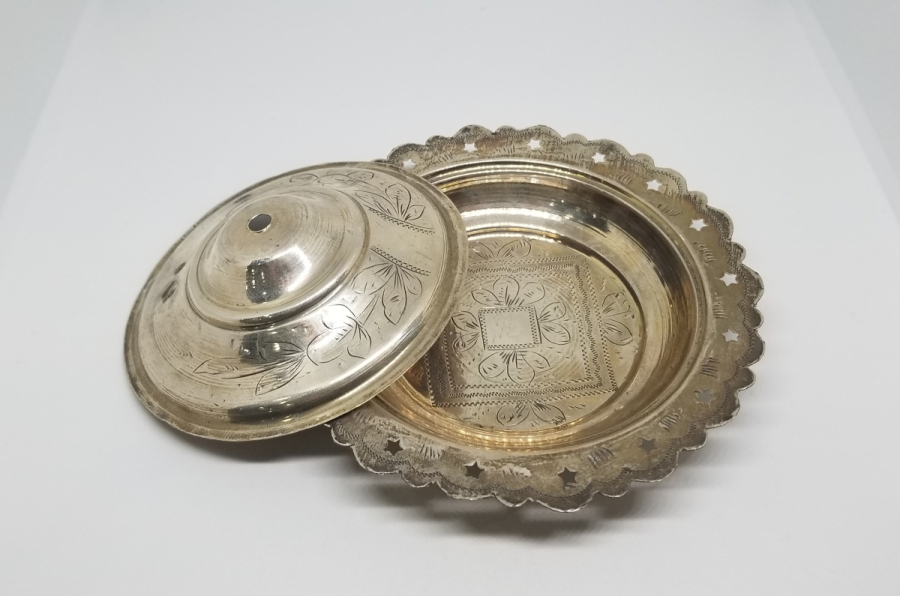 ÜZERİ KALEM İŞÇİLİKLİ VE TUĞRALI OSMANLI DÖNEMİ GÜMÜŞ MAMA KABI