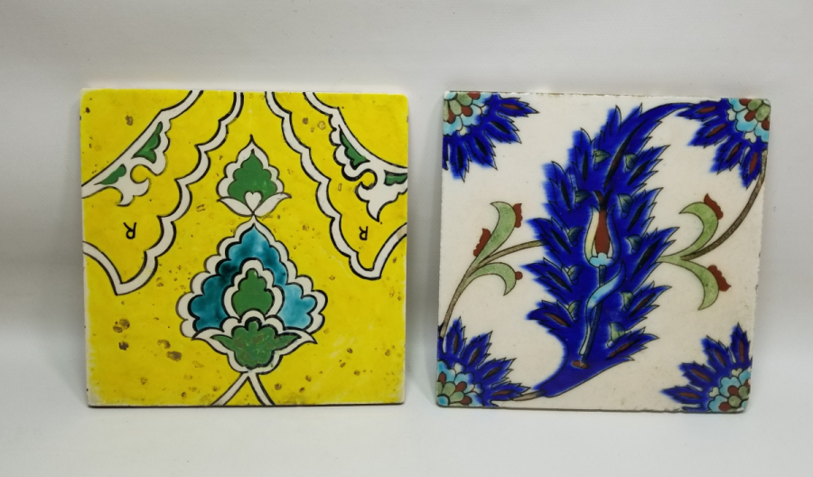 İKİ ADET ÖZEL YAPIM ANTİKA ÇİNİ KARO