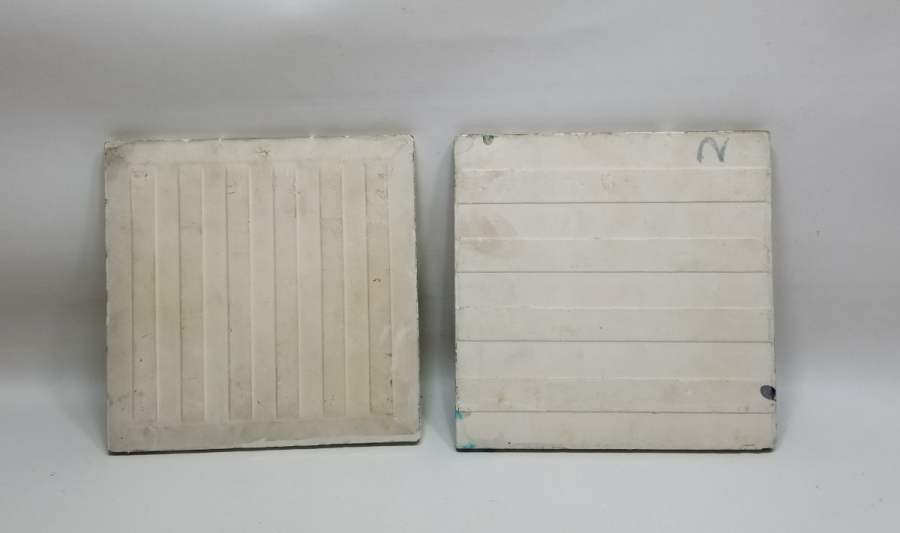 İKİ ADET ÖZEL YAPIM ANTİKA ÇİNİ KARO