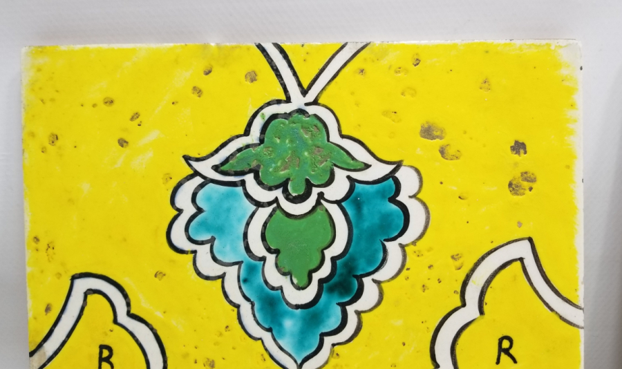 İKİ ADET ÖZEL YAPIM ANTİKA ÇİNİ KARO