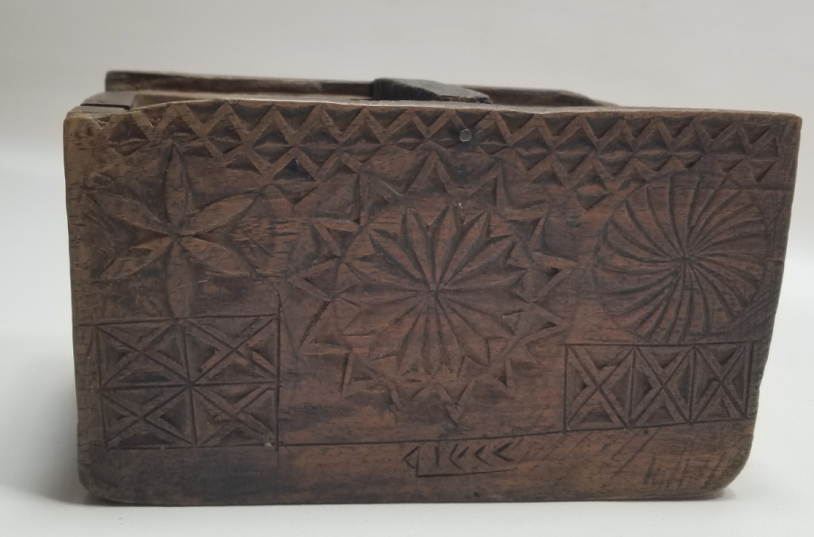 ÜZERİ TARİHLİ OSMANLI DÖNEMİ ÇİFT GÖZLÜ KAHVE KUTUSU