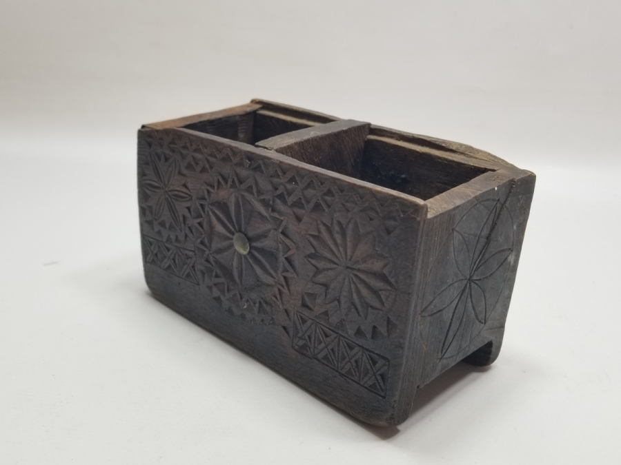 ÜZERİ TARİHLİ OSMANLI DÖNEMİ ÇİFT GÖZLÜ KAHVE KUTUSU