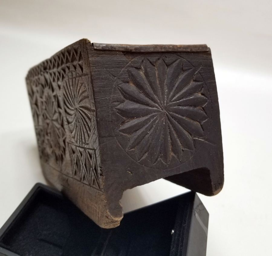 ÜZERİ TARİHLİ OSMANLI DÖNEMİ ÇİFT GÖZLÜ KAHVE KUTUSU