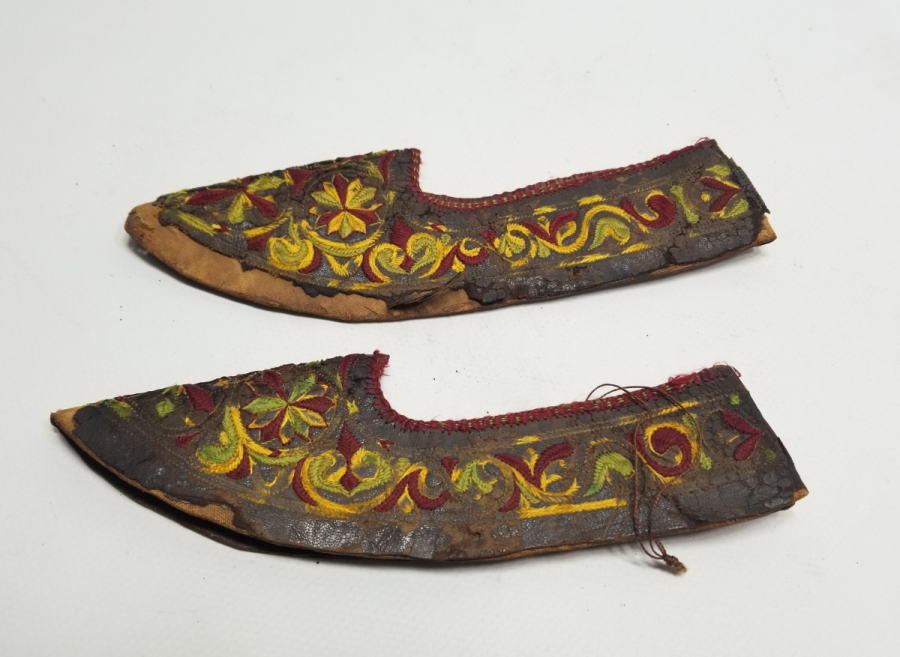 OSMANLI DÖNEMİ SARAY İŞİ AYAKKABI - POTİN ÜSTÜ