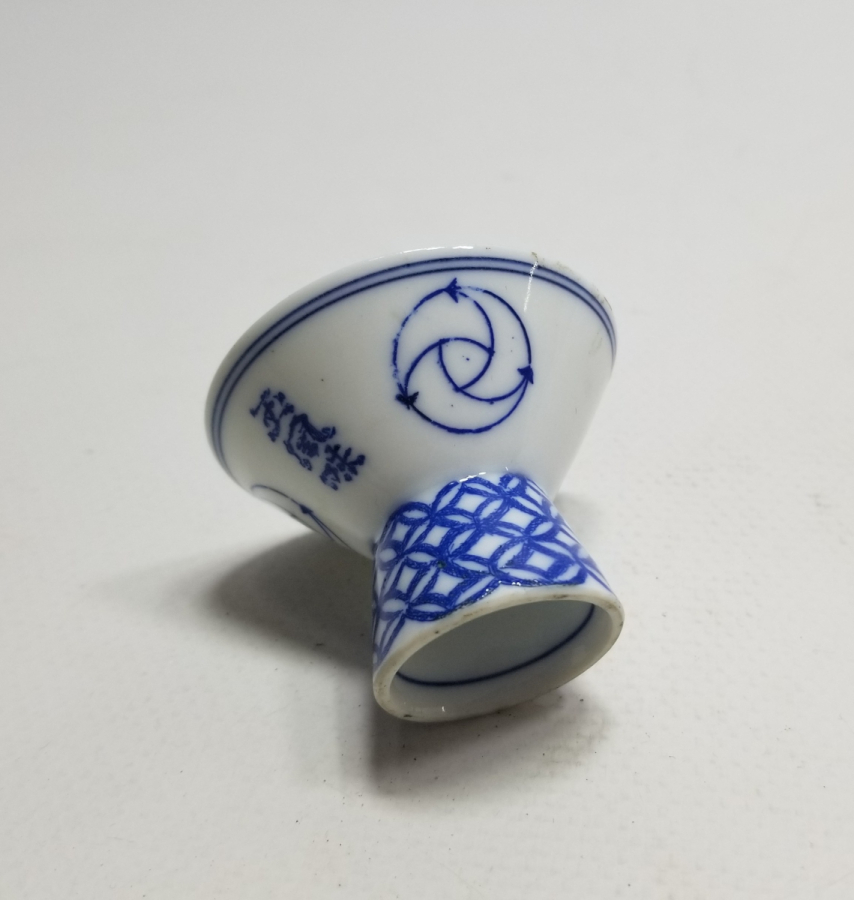 ALTI DAMGALI ANTİKA PORSELEN JAPON KASE