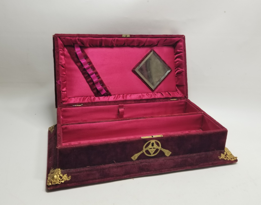 ANTİKA FRANSIZ MÜCEVHER KUTUSU