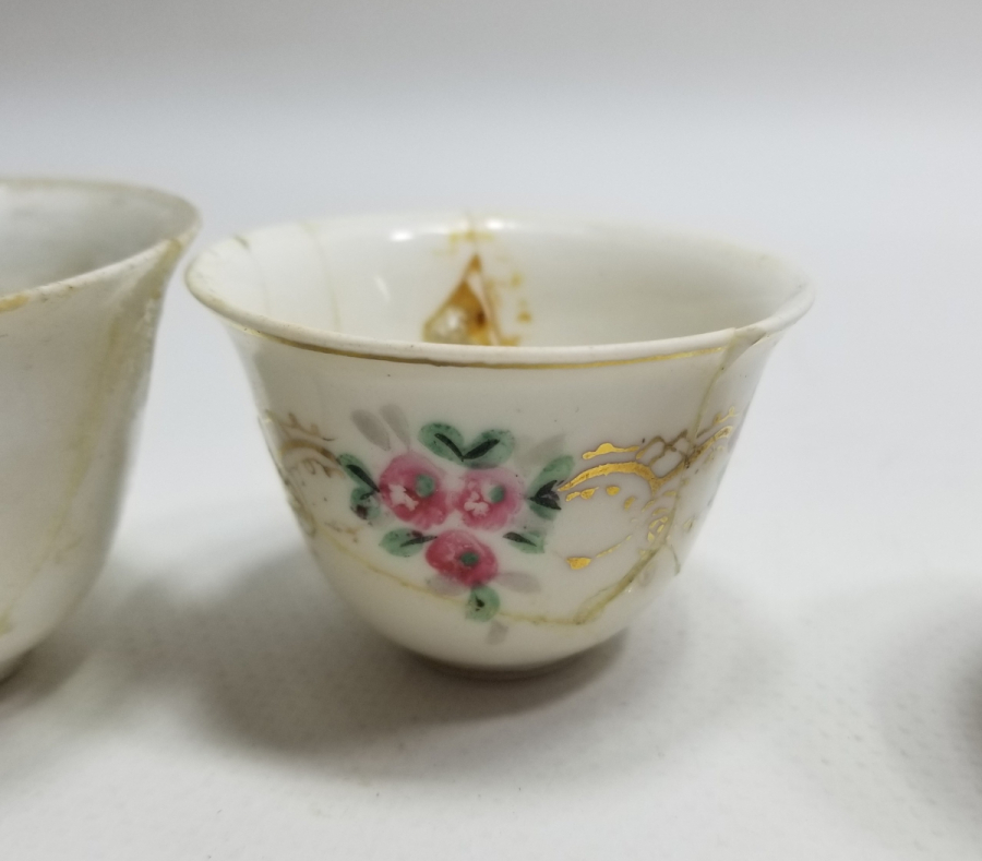 OSMANLI DÖNEMİ ÜÇ ADET RUS PORSELEN ZARF FİNCANI