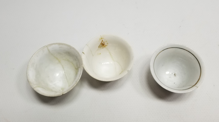 OSMANLI DÖNEMİ ÜÇ ADET RUS PORSELEN ZARF FİNCANI