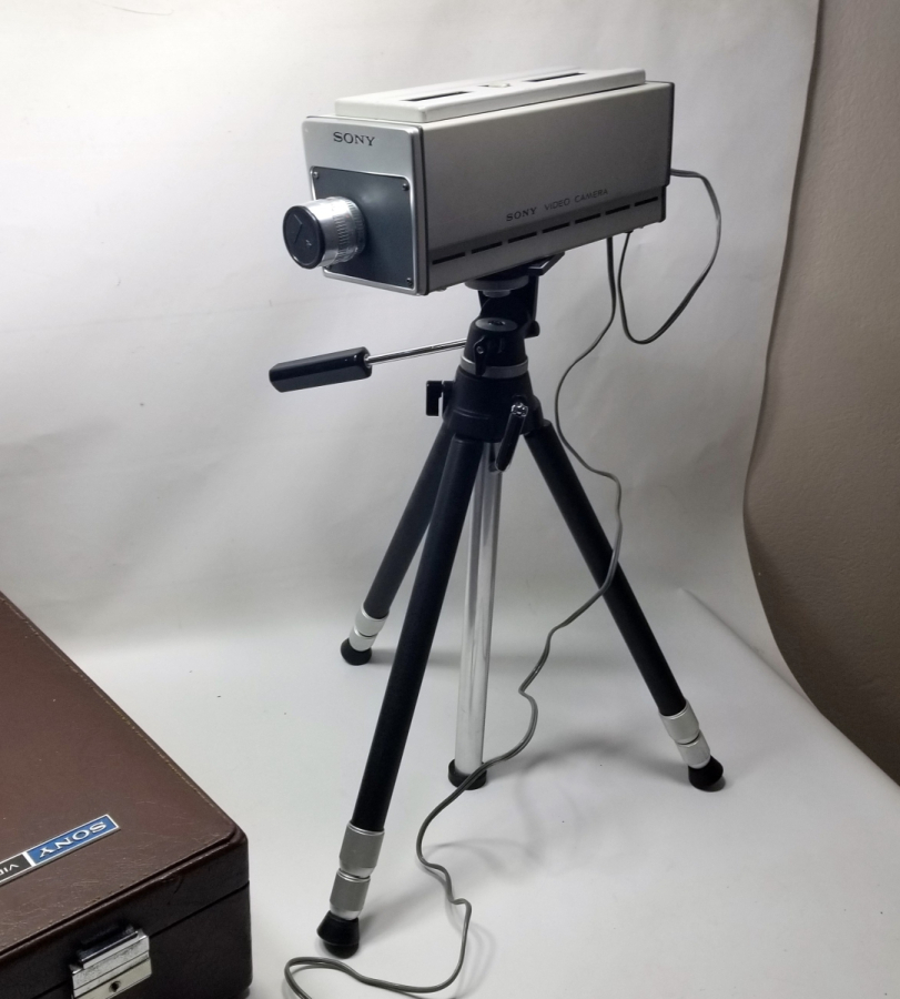 ORİJİNAL ÇANTASINDA ANTİKA PROFESYONEL KAMERA