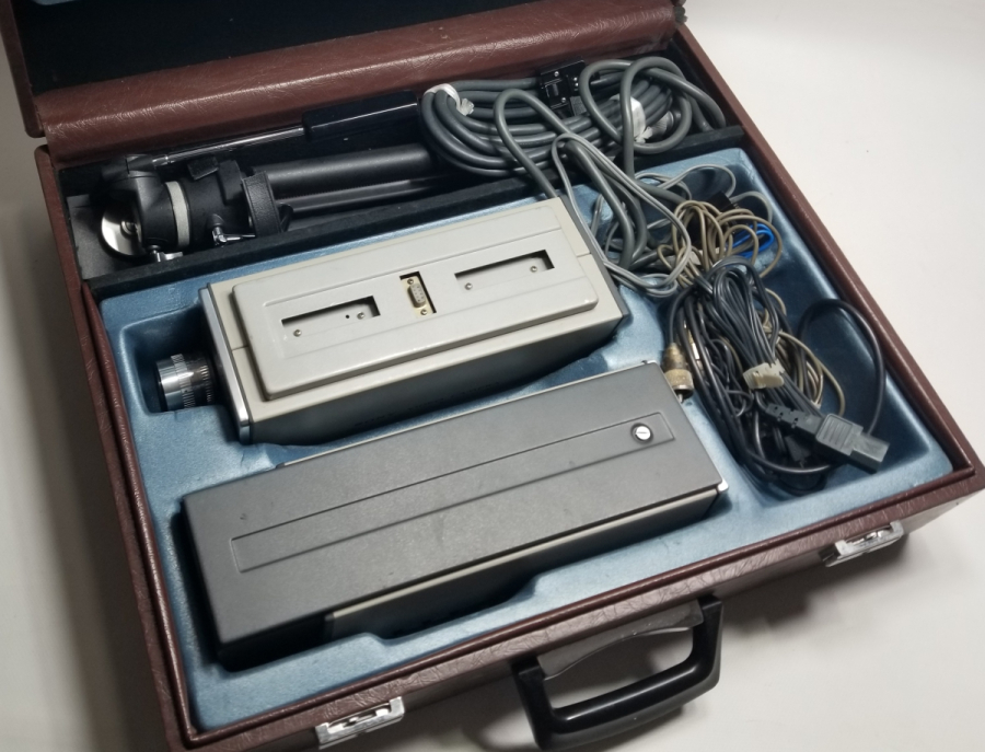 ORİJİNAL ÇANTASINDA ANTİKA PROFESYONEL KAMERA