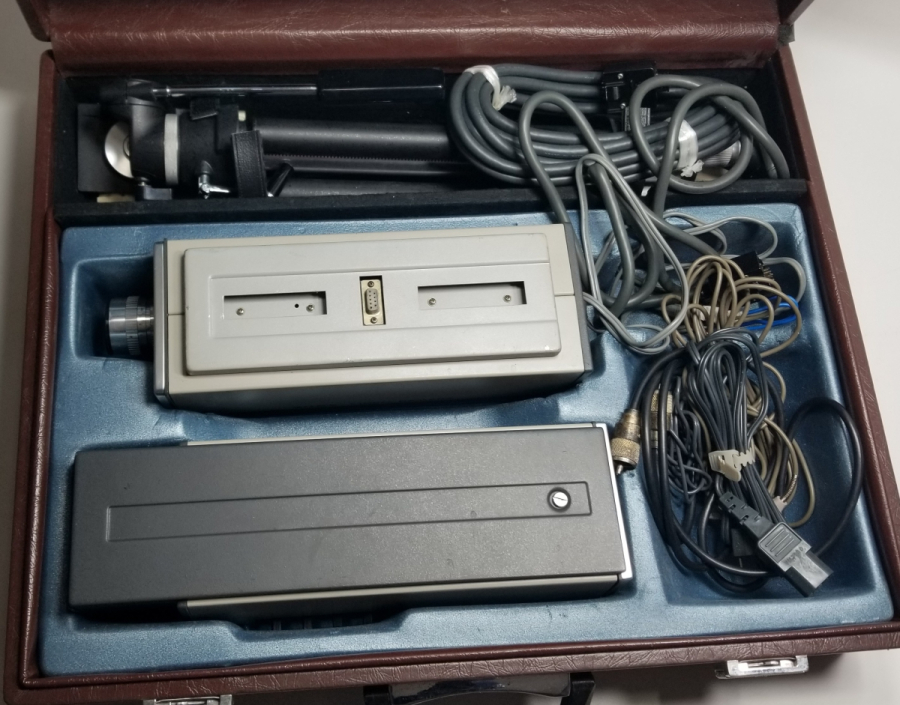 ORİJİNAL ÇANTASINDA ANTİKA PROFESYONEL KAMERA