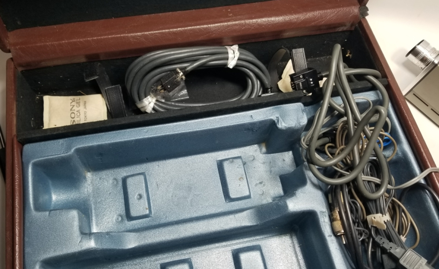 ORİJİNAL ÇANTASINDA ANTİKA PROFESYONEL KAMERA