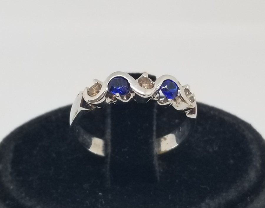 SAFİR VE PIRLANTA TAŞLI GİRİT MODEL YÜZÜK