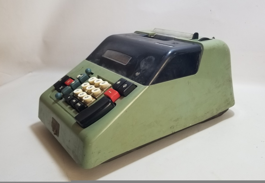 OLİVETTİ MARKA ANTİKA HESAP MAKİNESİ