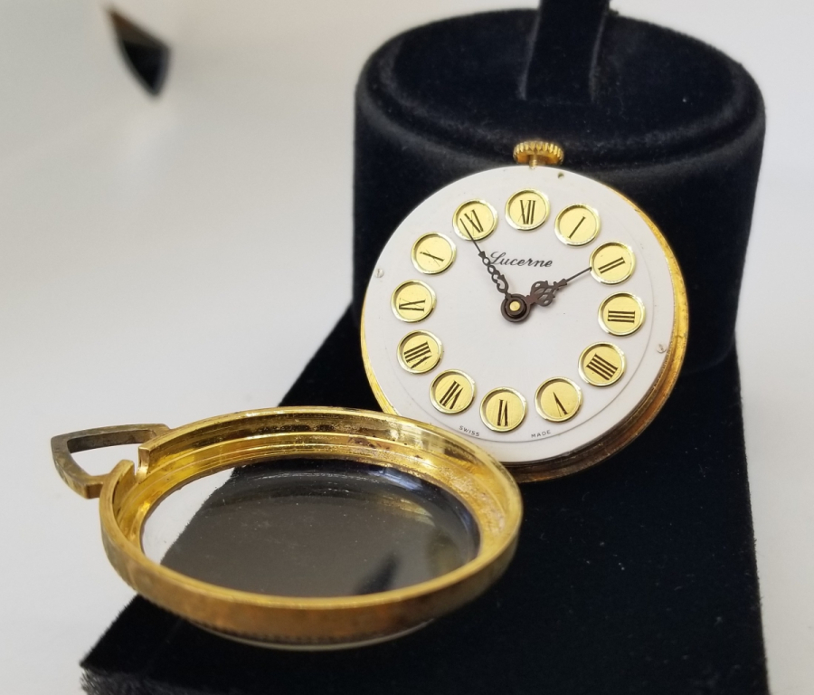 ALTIN KAPLAMA ANTİKA KURMALI KOLYE SAAT