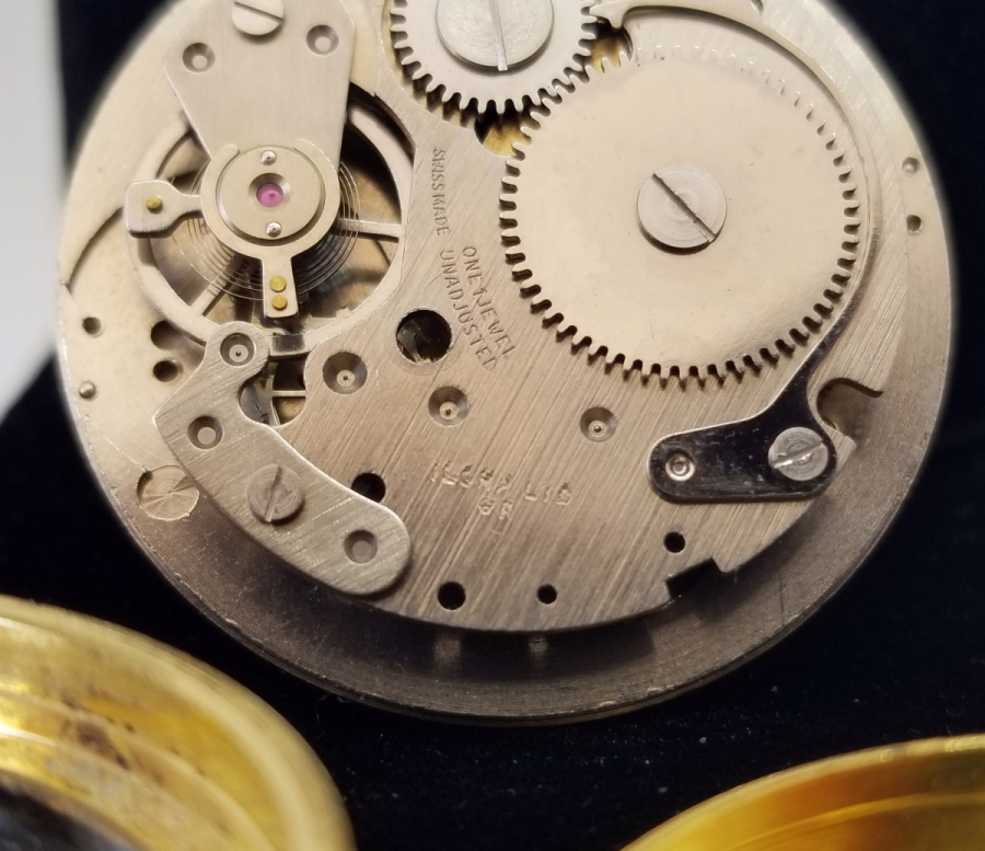 ALTIN KAPLAMA ANTİKA KURMALI KOLYE SAAT