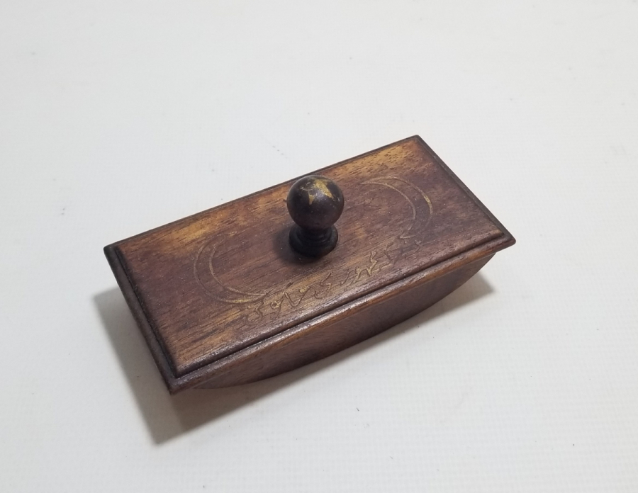 ÜZERİ ALTIN VARAKLI OSMANLICA YAZILI NADİR MÜREKKEP KURUTMALIĞI