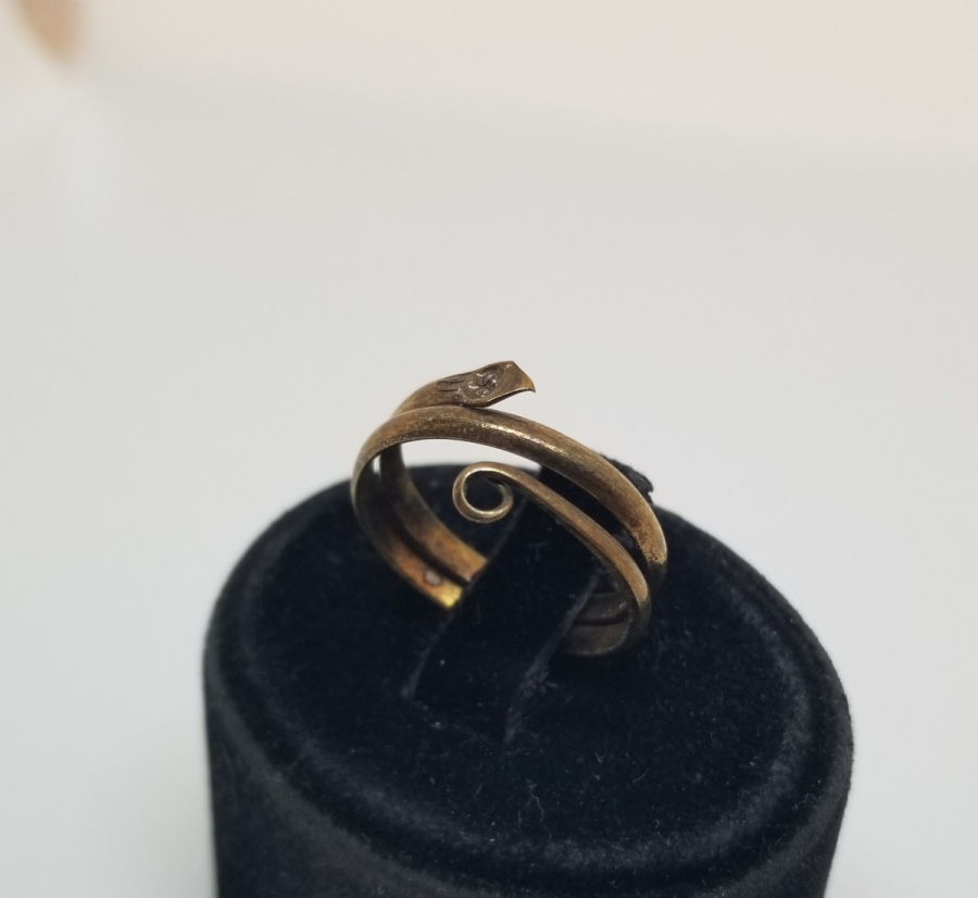 KABARTMA İŞÇİLİKLİ YILAN FORMLU OSMANLI DÖNEMİ RUM İŞİ YÜZÜK