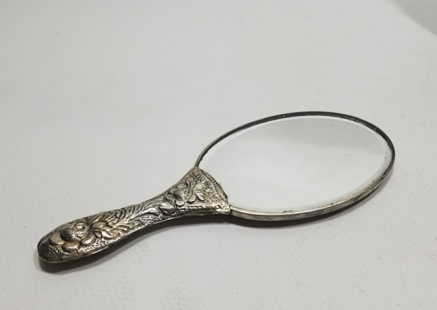 KABARTMA İŞÇİLİKLİ ANTİKA GÜMÜŞ EL AYNASI