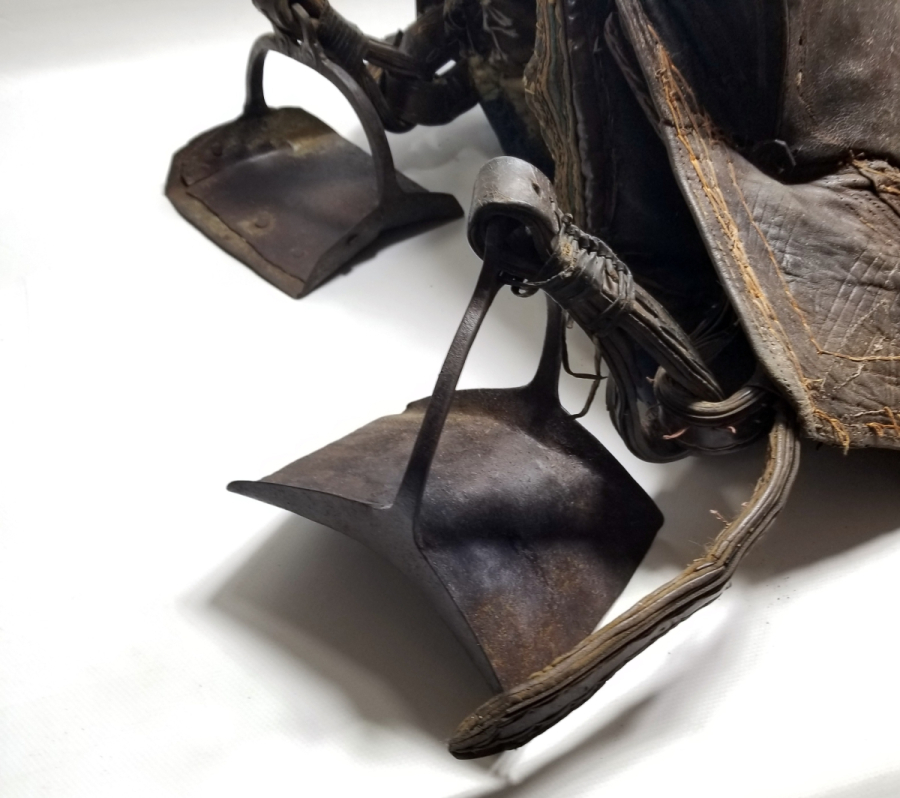 OSMANLI DÖNEMİ ÜZERİ İŞLEMELİ TAM TAKIM ÇERKES AT EYERİ