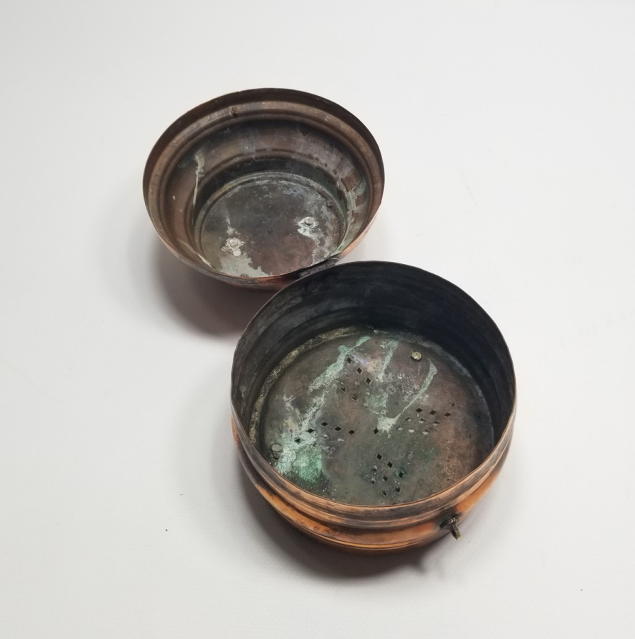 OSMANLI DÖNEMİ SÜLEYMANİYE YAPIMI SEFERTASI FORMLU SABUNLUK - KİLDANLIK