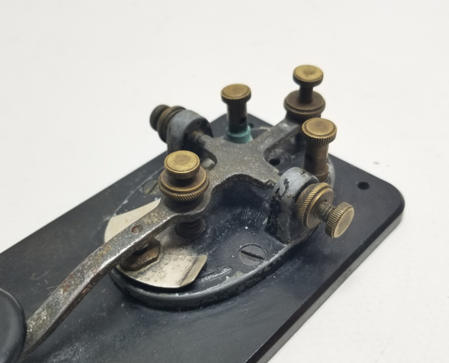 1. DÜNYA SAVAŞI DÖNEMİ NADİR İNGİLİZ ASKERİ TELGRAF MANİPÜLESİ