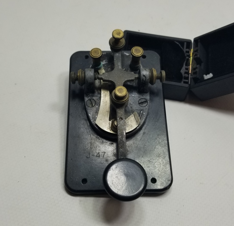 1. DÜNYA SAVAŞI DÖNEMİ NADİR İNGİLİZ ASKERİ TELGRAF MANİPÜLESİ