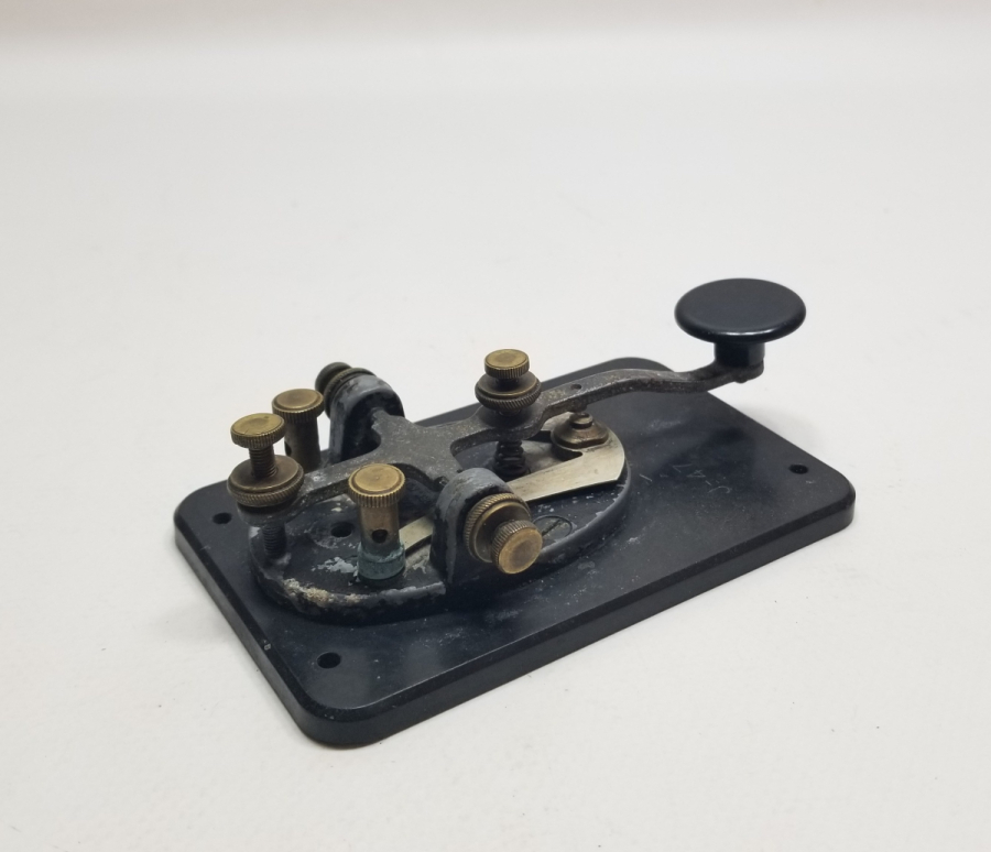 1. DÜNYA SAVAŞI DÖNEMİ NADİR İNGİLİZ ASKERİ TELGRAF MANİPÜLESİ