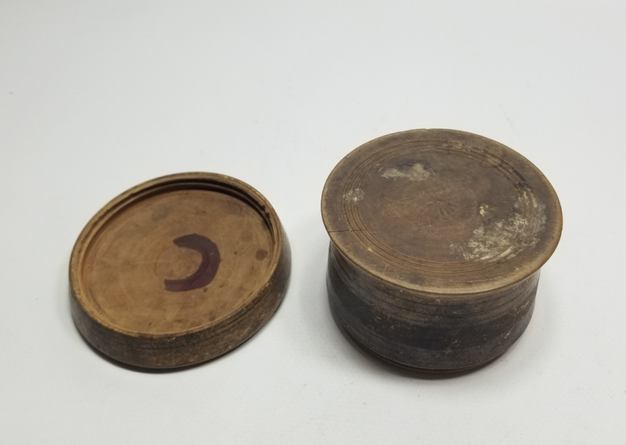 ÜZERİ AY YILDIZ FİGÜRLÜ OSMANLI DÖNEMİ EL YAPIMI TESPİH KUTUSU